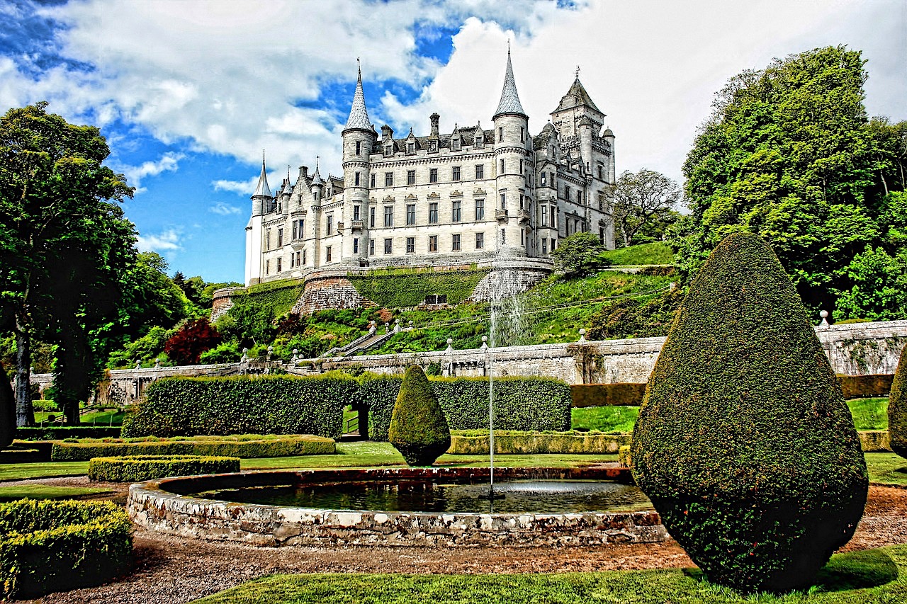 JigsawPuzzle's design:Dunrobin Castle (Scotland)