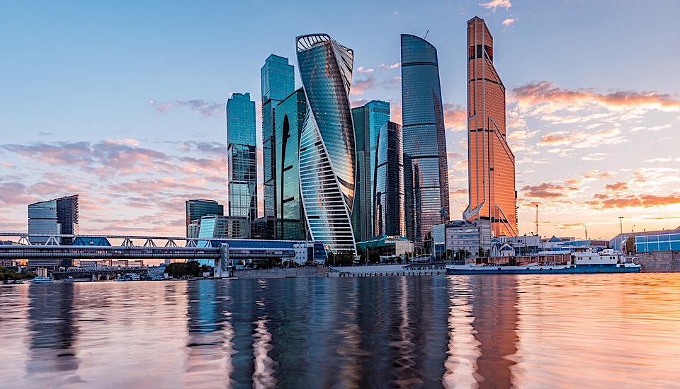 ジグソーパズルのヒント：モスクワの高層ビル群