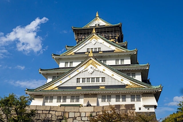 ジグソーパズルのヒント：大阪城と青空