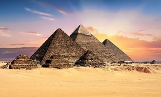 無料ジグソーパズルゲーム「ピラミッド（エジプト）」