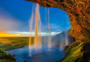 無料ジグソーパズルゲーム「スコゥガフォス滝（アイスランド）」